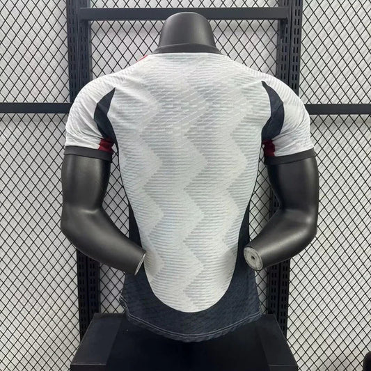 Camiseta Japón concepto 2025-26