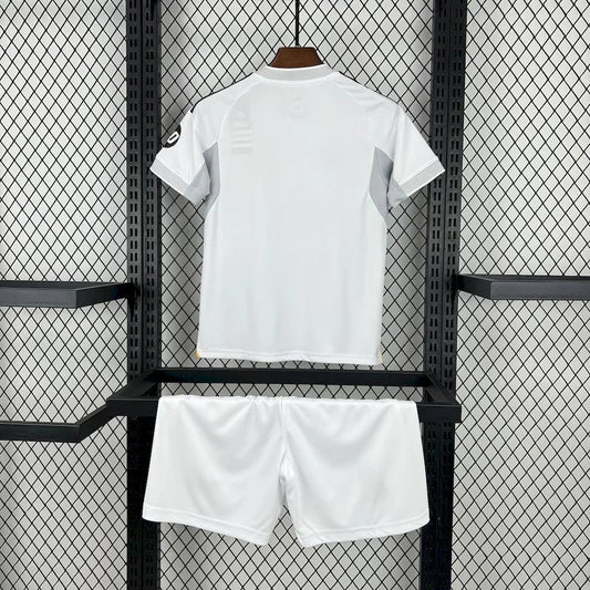 Kit Júnior Real Madrid 2025-26