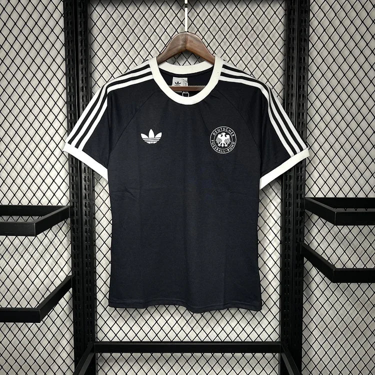 CAMISETA RETRO ALEMANIA